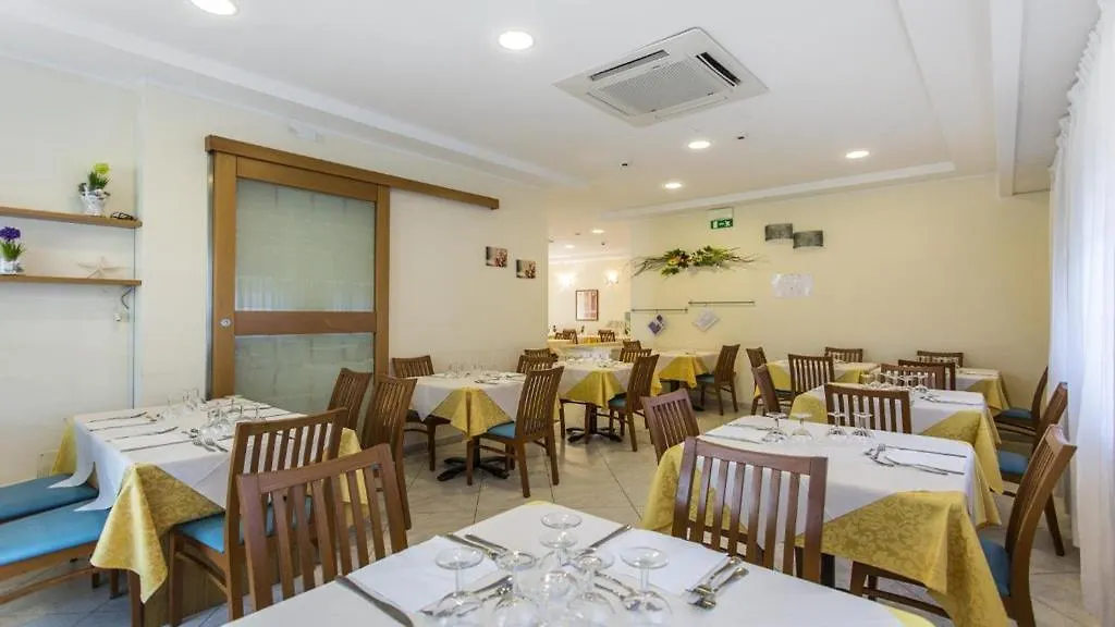 Hotel Savana Rímini